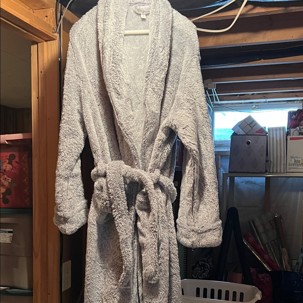 Luxurious Plush Bathrobe in Soft Gray